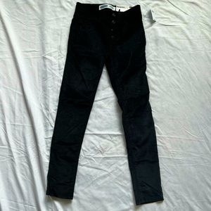 New with tags old navy girls black velvet pants. Size 8